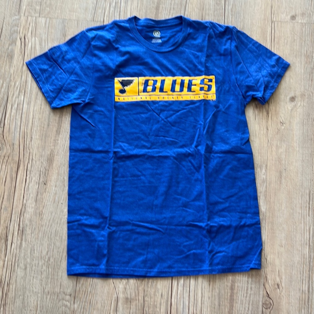 NWOT Men’s St. Louis Blues T-shirt L